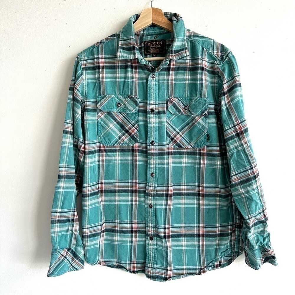 Burton men flannel button down long sleeve shirt size M